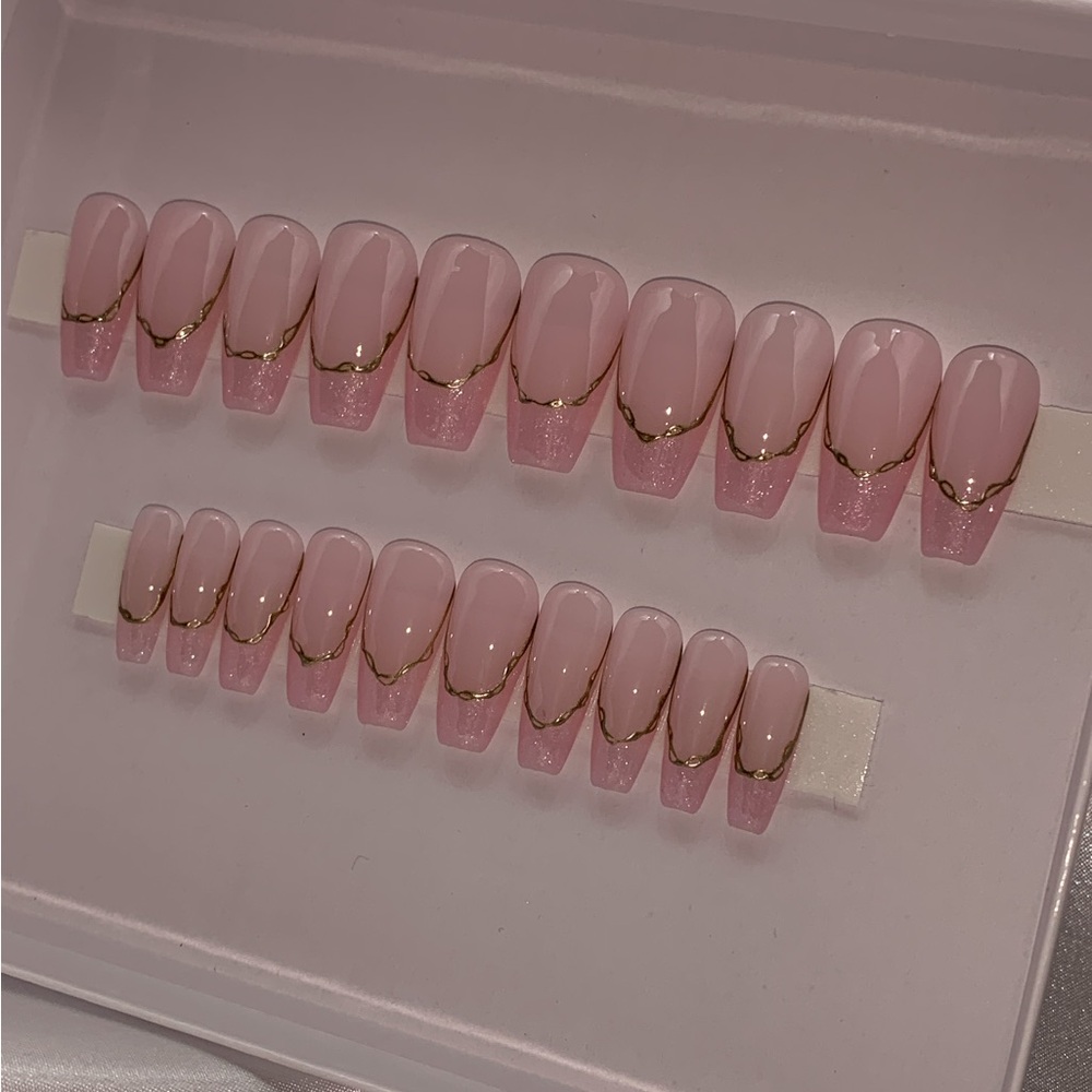 Thread Shell With Gold Chrome Nails - Picture 3 of 7